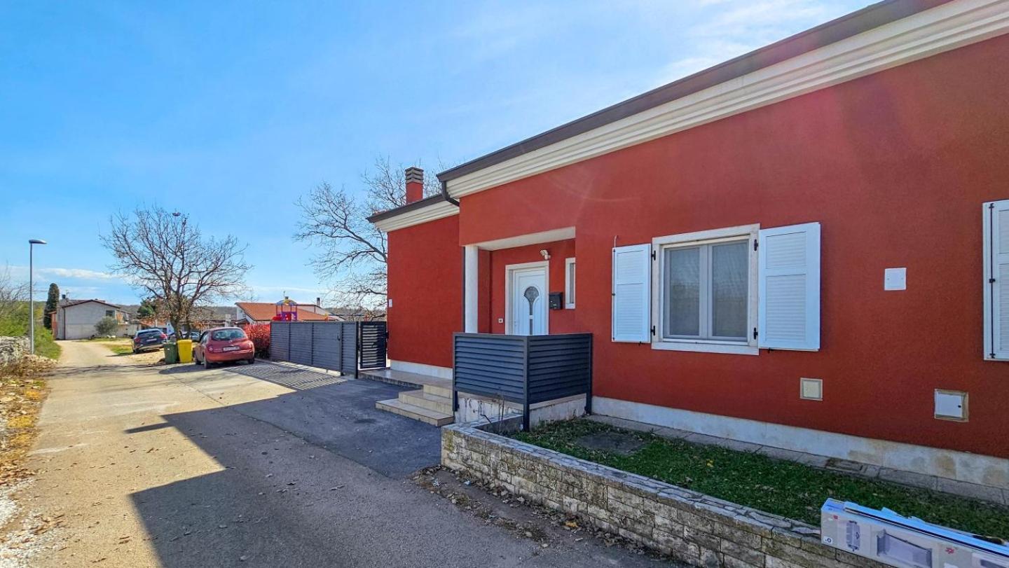 Villa Casa Lutoma Kmeti Exterior foto